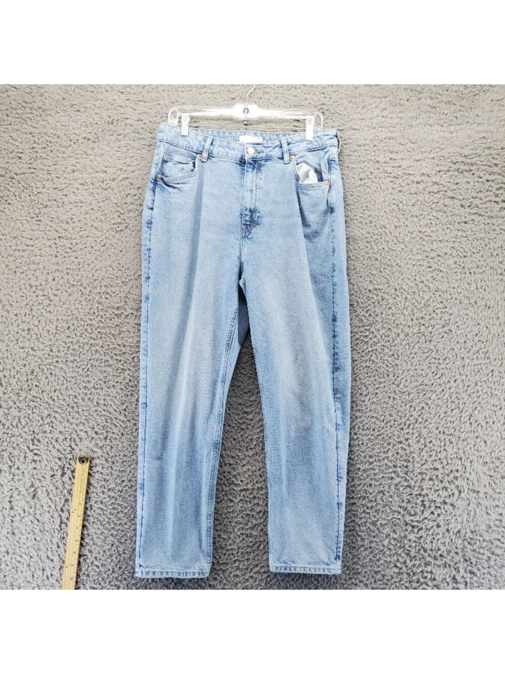 H&M Jeans Womens US 14 Light Blue Straight Fit Stretch Denim *Read*